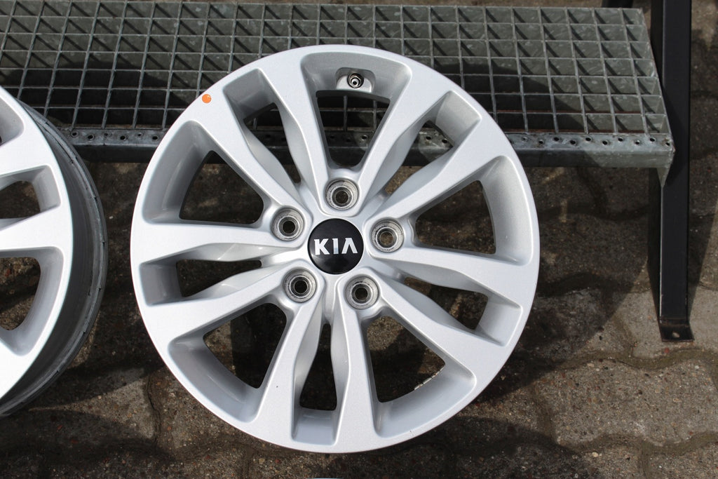 4x Alufelge 16 Zoll 6.5" 5x114.3 50ET Silber 52910A2830 Kia Ceed Rim Wheel