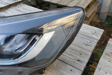 Laden Sie das Bild in den Galerie-Viewer, Frontscheinwerfer Ford Focus NX7B-13E015-CD Links Scheinwerfer Headlight