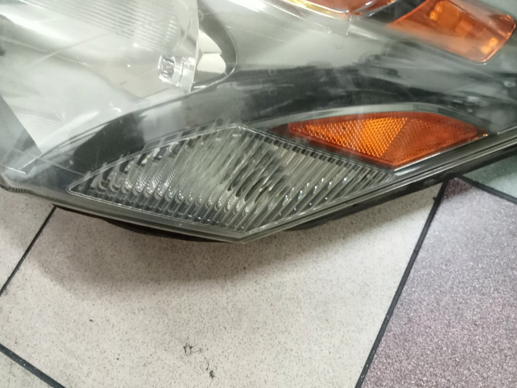 Frontscheinwerfer Nissan Quest 260605Z001 Links Scheinwerfer Headlight SCH3773045390re