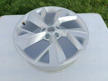 Laden Sie das Bild in den Galerie-Viewer, 1x Alufelge 19 Zoll 565601025F Skoda Kodiaq Rim Wheel FEL6586005506hb