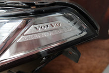 Laden Sie das Bild in den Galerie-Viewer, Frontscheinwerfer Volvo Xc90 32338953 32338952 LED Ein Satz Headlight