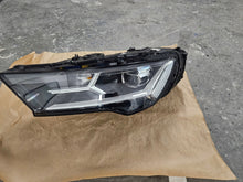 Laden Sie das Bild in den Galerie-Viewer, Frontscheinwerfer Audi Q7 4M0941011C LED Vorderseite Scheinwerfer Headlight