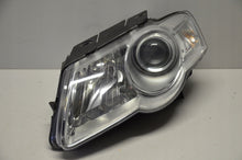 Load image into Gallery viewer, Frontscheinwerfer VW Passat 3C0941005AE Halogen Links Scheinwerfer Headlight