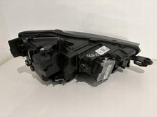 Laden Sie das Bild in den Galerie-Viewer, Frontscheinwerfer Skoda Scala 657941019A LED Links Scheinwerfer Headlight SCH7147185581wn