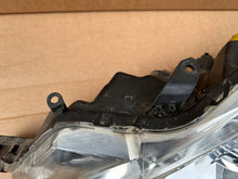 Laden Sie das Bild in den Galerie-Viewer, Frontscheinwerfer Peugeot 4007 Xenon Links Scheinwerfer Headlight SCH1202843514sp