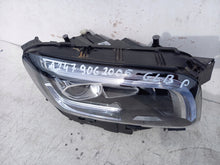 Laden Sie das Bild in den Galerie-Viewer, Frontscheinwerfer Mercedes-Benz W247 A2479062005 LED Rechts Headlight