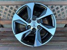 Laden Sie das Bild in den Galerie-Viewer, 1x Alufelge 17 Zoll 6x139.7 PW4570K000 Toyota Land Cruiser Rim Wheel FEL1069420173yw