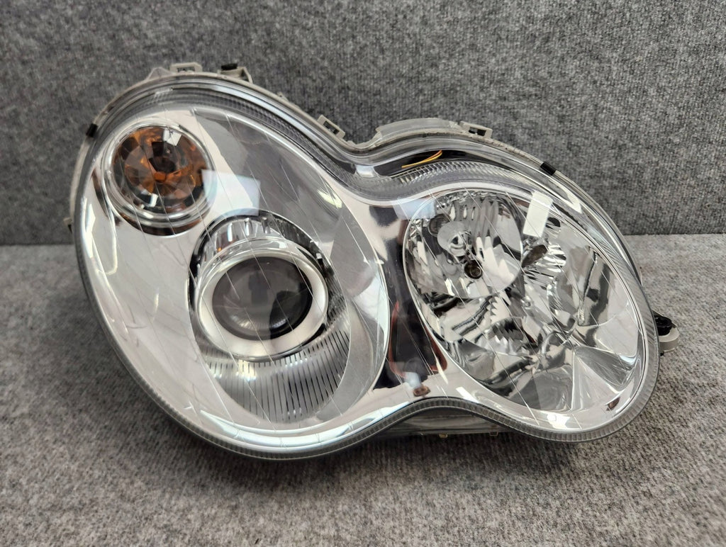 Frontscheinwerfer Mercedes-Benz W203 A2038203659SCZ 030116627815 Xenon Rechts SCH2853212262ru