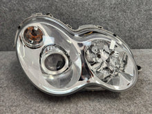Laden Sie das Bild in den Galerie-Viewer, Frontscheinwerfer Mercedes-Benz W203 A2038203659SCZ 030116627815 Xenon Rechts SCH2853212262ru