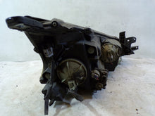 Laden Sie das Bild in den Galerie-Viewer, Frontscheinwerfer Mitsubishi Grandis Ein Stück (Rechts oder Links) Headlight