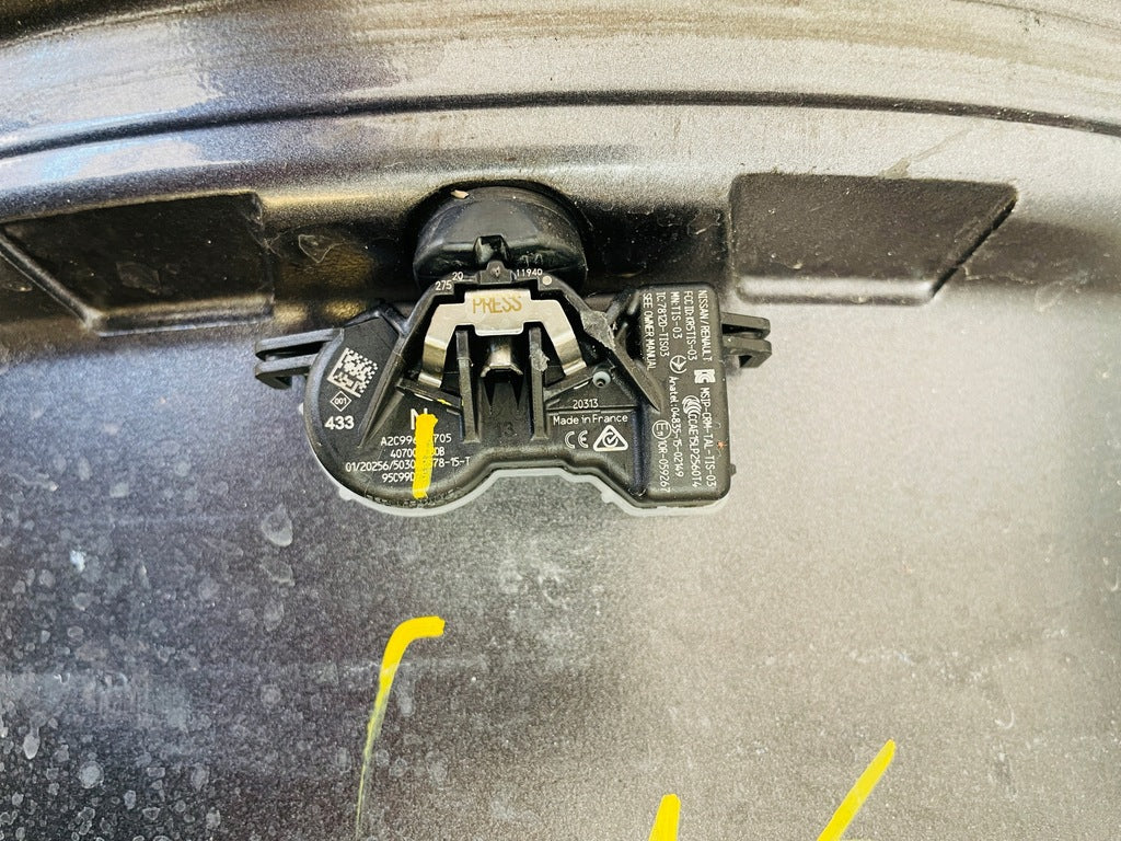 1x Alufelge 17 Zoll 7.0" 5x114.3 48ET 403001015R Renault 1 Rim Wheel FEL6854437331vl