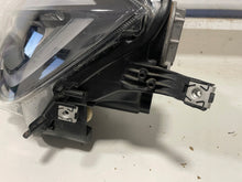 Load image into Gallery viewer, Frontscheinwerfer VW Taigo 2G7941006A 2G7941005A Full LED Ein Satz Headlight SCH9449332435oc