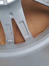 Load image into Gallery viewer, 1x Alufelge 19 Zoll 8.5" 5x112 5A19DE0 BMW Rim Wheel FEL1348689904yx