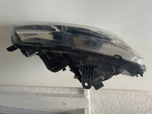 Laden Sie das Bild in den Galerie-Viewer, Frontscheinwerfer Dacia Logan Sandero II 260108435R Rechts Headlight