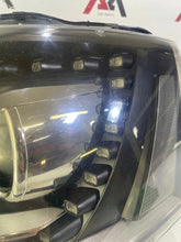 Laden Sie das Bild in den Galerie-Viewer, Frontscheinwerfer VW T5 7E5941015 Links Scheinwerfer Headlight