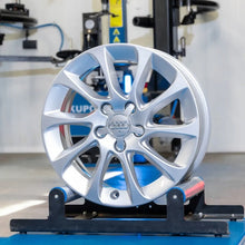 Laden Sie das Bild in den Galerie-Viewer, 4x Alufelge 16 Zoll 6.5" 5x112 46ET Glanz Silber Audi Rim Wheel FEL3025761706kp