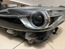 Laden Sie das Bild in den Galerie-Viewer, Frontscheinwerfer Mazda 3 BHR2-51040 Xenon Links Scheinwerfer Headlight SCH6860767481ng