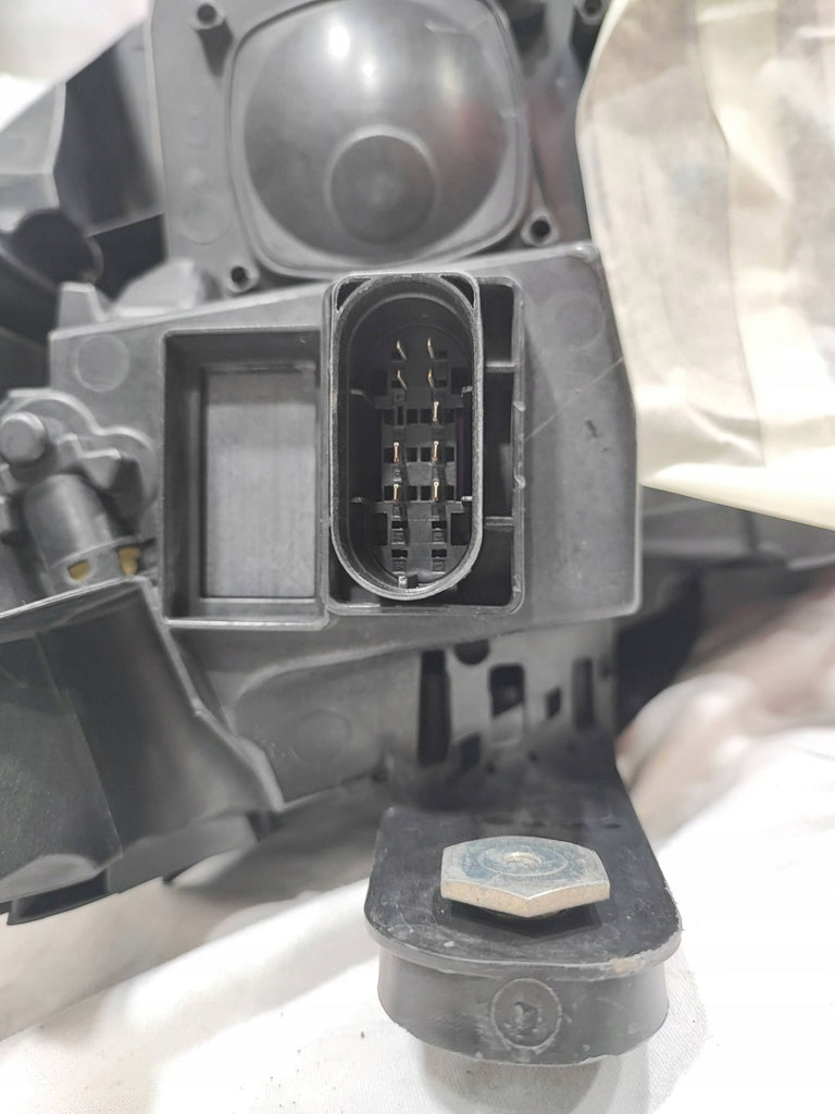 Frontscheinwerfer Mercedes-Benz Cls X218 C218 A2189067802 Rechts Headlight SCH3803789944tb