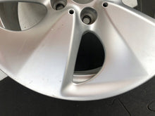 Laden Sie das Bild in den Galerie-Viewer, 1x Alufelge 17 Zoll 8.0&quot; 5x120 6794682 BMW F11 F06 F10 F12 F13 Rim Wheel
