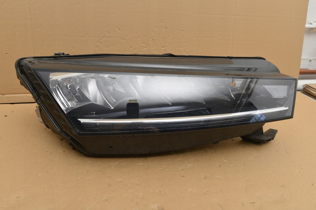 Frontscheinwerfer Skoda Octavia IV 030111823200 Rechts Scheinwerfer Headlight SCH9382287707yw