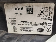 Laden Sie das Bild in den Galerie-Viewer, Frontscheinwerfer Mercedes-Benz V Class W447 A4479064600 Links Headlight