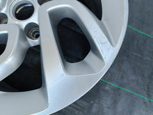 Laden Sie das Bild in den Galerie-Viewer, 1x Alufelge 16 Zoll 6.5&quot; 4x108 20ET 39007897 Opel Crossland Rim Wheel