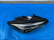 Laden Sie das Bild in den Galerie-Viewer, Frontscheinwerfer Mercedes-Benz W247 A2479068405 LED Rechts Headlight SCH3469791169gk