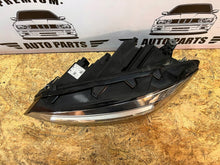 Laden Sie das Bild in den Galerie-Viewer, Frontscheinwerfer VW Touran 5TB941113A Links Scheinwerfer Headlight SCH2007215629nd