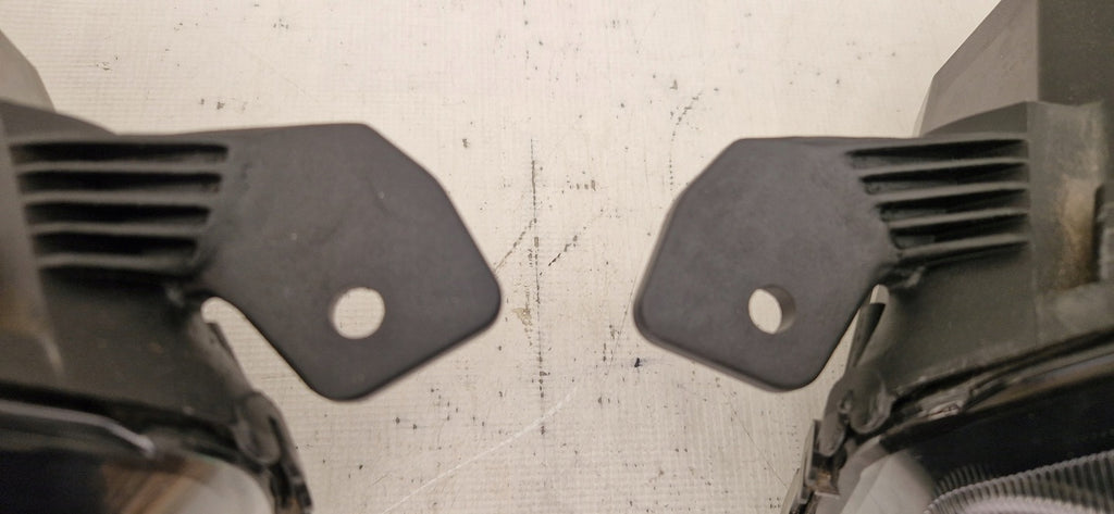 Frontscheinwerfer Opel Zafira C Vivaro 9808567680 9808567780 Rechts oder Links