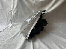 Laden Sie das Bild in den Galerie-Viewer, Frontscheinwerfer Honda Civic TYC206251052 Vorderseite Scheinwerfer Headlight