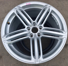 Laden Sie das Bild in den Galerie-Viewer, 1x Alufelge 19 Zoll 9.0" 5x112 33ET Glanz Silber 8T0601025T Audi A5 Rim Wheel FEL9704384742oq