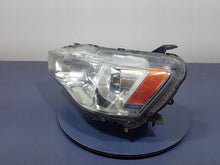 Laden Sie das Bild in den Galerie-Viewer, Frontscheinwerfer Mitsubishi Outlander II 996066-P8597 Links Headlight SCH8522848446je