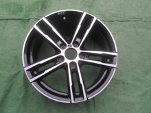 Laden Sie das Bild in den Galerie-Viewer, 1x Alufelge 18 Zoll 8.0" 5x120 52ET Glanz Schwarz 8009703 BMW 2 F22 1 F21 F20 FEL3435172746ym