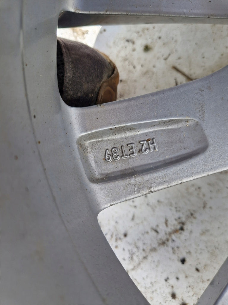 1x Alufelge 16 Zoll 6.5" 4x114.3 39ET Glanz Silber PW457-05000 Toyota Rim Wheel