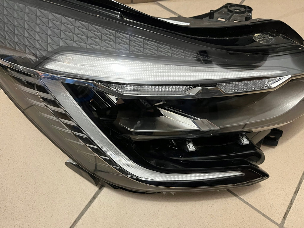 Frontscheinwerfer Renault Captur II 260104525R Full LED Rechts Headlight