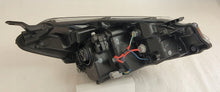 Laden Sie das Bild in den Galerie-Viewer, Frontscheinwerfer Toyota Yaris Links Scheinwerfer Headlight