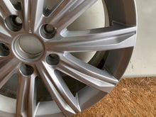 Load image into Gallery viewer, 1x Alufelge 17 Zoll 6.5" 5x112 52ET Glanz Silber 5TA601025D VW Passat Rim Wheel FEL6591589518wa