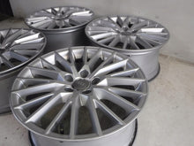 Laden Sie das Bild in den Galerie-Viewer, 4x Alufelge 18 Zoll 8.5" 5x112 50ET Glanz Silber 8S0601025 Audi Tt Rim Wheel FEL6013712016vf