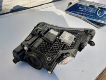 Laden Sie das Bild in den Galerie-Viewer, Frontscheinwerfer Skoda Superb III 3V1941016A Rechts Scheinwerfer Headlight