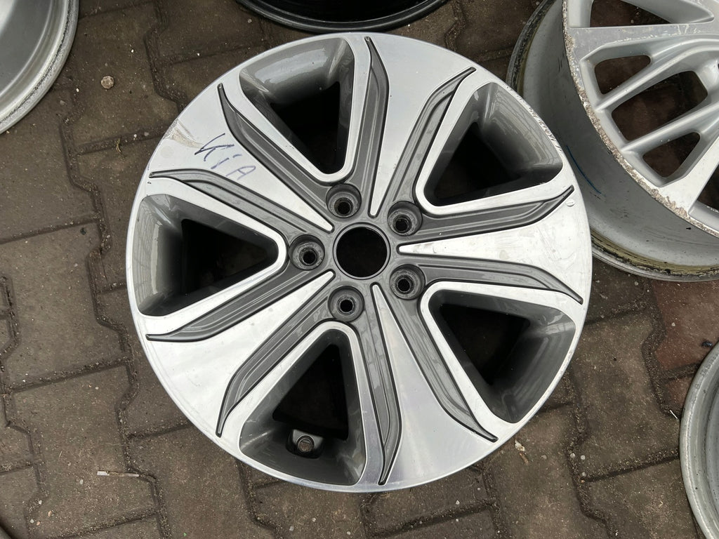 1x Alufelge 17 Zoll 7.0" 5x114.3 50ET Glanz 52910-A8210 Kia Rim Wheel