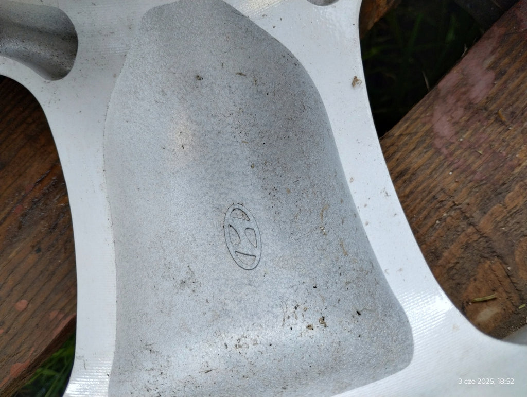 1x Alufelge 16 Zoll 6.5" 5x114.3 41ET Glanz Silber 52910-2E200 Hyundai Tucson