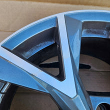 Load image into Gallery viewer, 1x Alufelge 17 Zoll 7.0" 5x100 43ET Glanz Graphit 82A601025AA Audi A1 Mg FEL5247959955yv