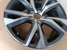 Laden Sie das Bild in den Galerie-Viewer, 1x Alufelge 18 Zoll 8.0&quot; 5x108 42ET 31471482 Volvo Rim Wheel