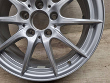 Laden Sie das Bild in den Galerie-Viewer, 1x Alufelge 17 Zoll 5x112 A2464010102 Mercedes-Benz W246 W242 Rim Wheel FEL1452819783pk