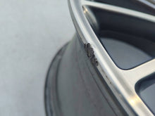 Laden Sie das Bild in den Galerie-Viewer, 1x Alufelge 18 Zoll 8.0&quot; 5x112 48ET A1764010502 Mercedes-Benz W176 Rim Wheel