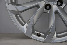 Load image into Gallery viewer, 1x Alufelge 18 Zoll 8.0&quot; 5x112 39ET Glanz Silber 4G0601025 Audi Rim Wheel