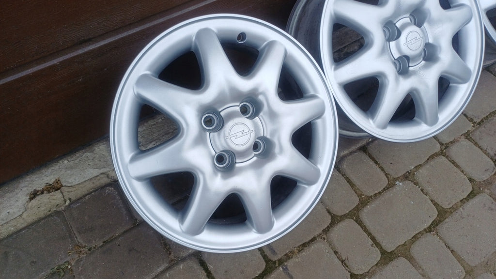 4x Alufelge 15 Zoll 5.5" 4x100 46ET Opel Vectra Kadett Combo Rim Wheel FEL8345600306xy