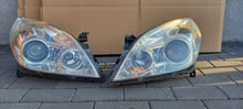 Laden Sie das Bild in den Galerie-Viewer, Frontscheinwerfer Opel Vectra C 93192380 Xenon Ein Satz Scheinwerfer Headlight