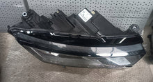 Laden Sie das Bild in den Galerie-Viewer, Frontscheinwerfer Skoda Octavia IV 5E4941036 Rechts Scheinwerfer Headlight SCH8414267572sz
