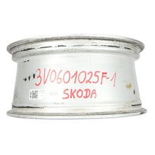 Load image into Gallery viewer, 1x Alufelge 18 Zoll 8.0" 5x112 44ET Glanz Silber 3V0601025 Skoda Superb FEL8978621757jz